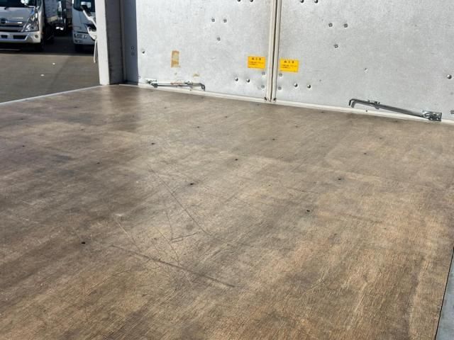 MITSUBISHI CANTER 2018