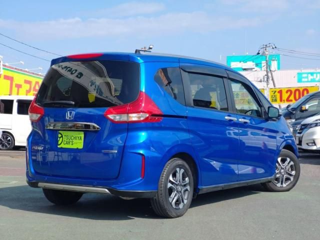 HONDA FREED HYBRID 2022