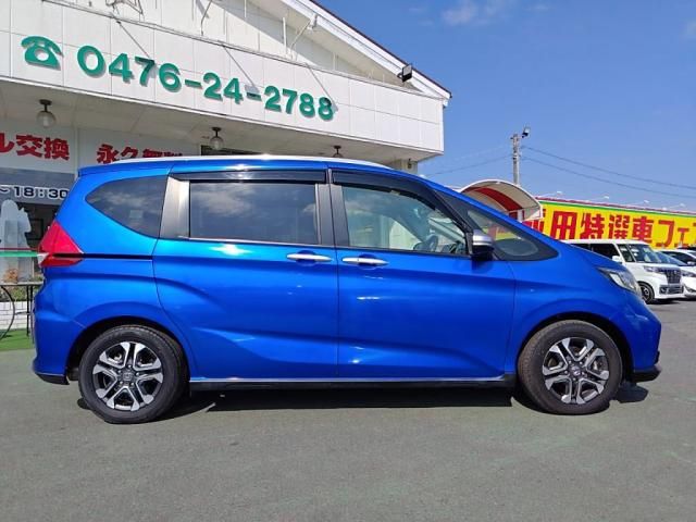 HONDA FREED HYBRID 2022