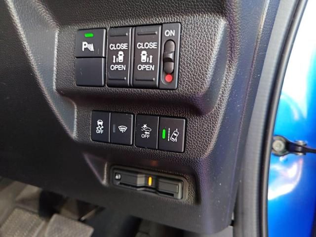 HONDA FREED HYBRID 2022