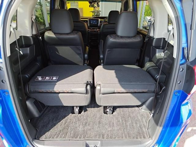 HONDA FREED HYBRID 2022