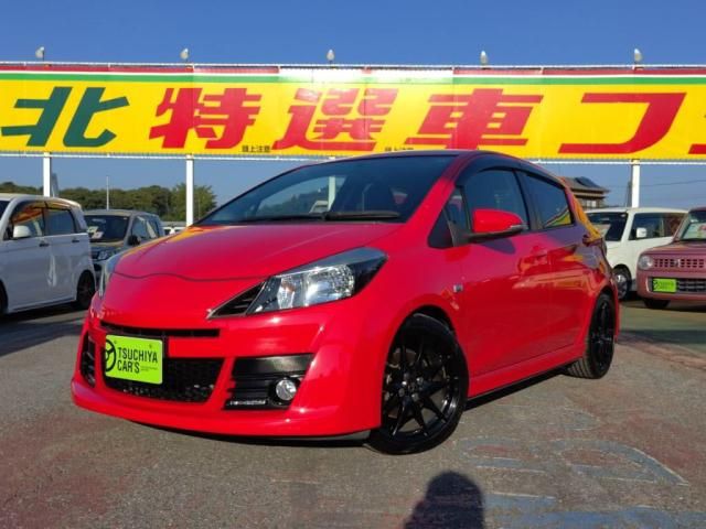 TOYOTA VITZ 2015