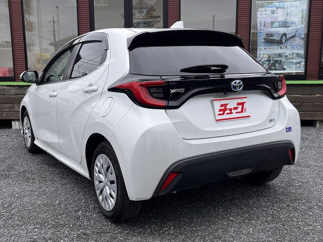 TOYOTA YARIS HYBRID 2023