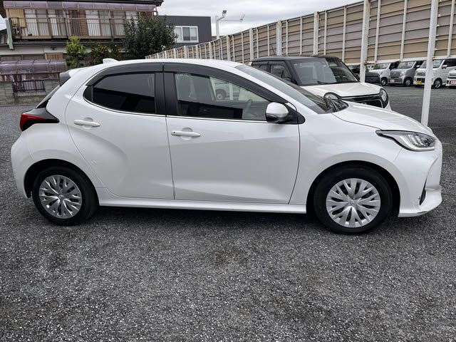 TOYOTA YARIS HYBRID 2023