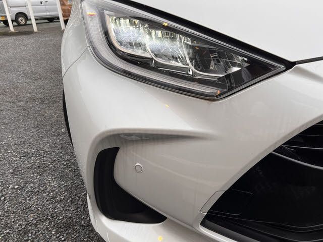 TOYOTA YARIS HYBRID 2023