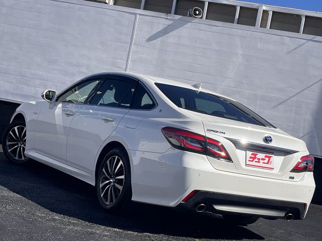 TOYOTA CROWN sedan hybrid 2019