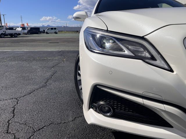 TOYOTA CROWN sedan hybrid 2019
