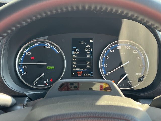 TOYOTA VOXY HYBRID 2022