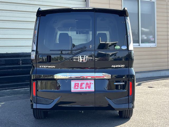 HONDA STEPWAGON SPADA HYBRID 2018