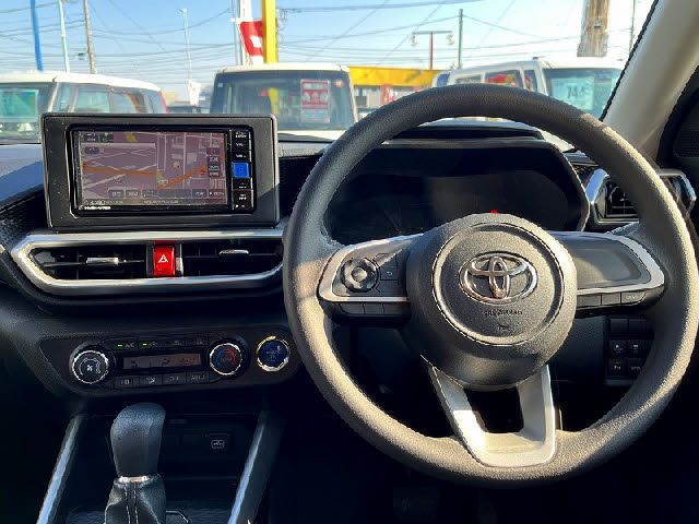 TOYOTA RAIZE HYBRID 2022