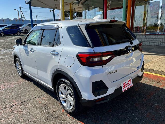 TOYOTA RAIZE HYBRID 2022