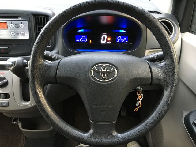 TOYOTA PIXIS EPOCH 2013