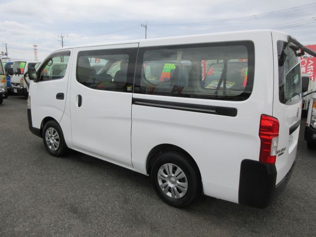 NISSAN NV350 CARAVAN 1.2t 2015
