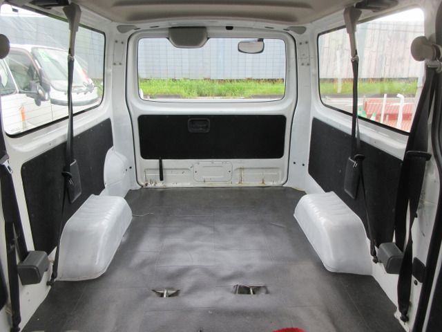NISSAN NV350 CARAVAN 1.2t 2015