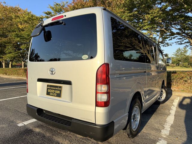 TOYOTA HIACE van 4WD 2012