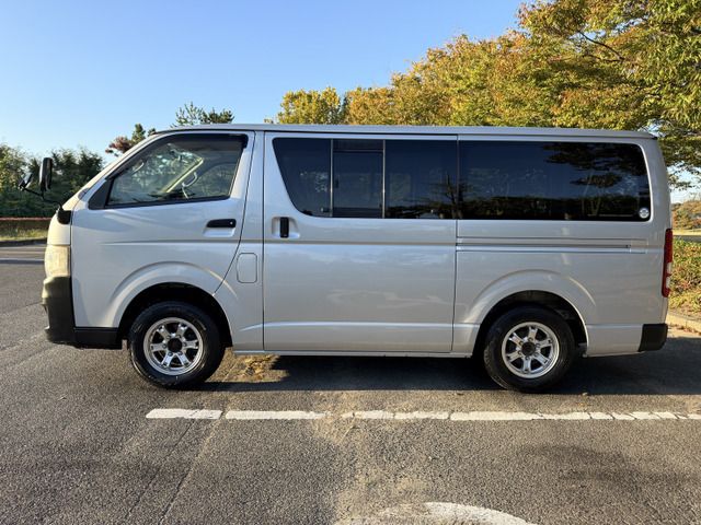TOYOTA HIACE van 4WD 2012