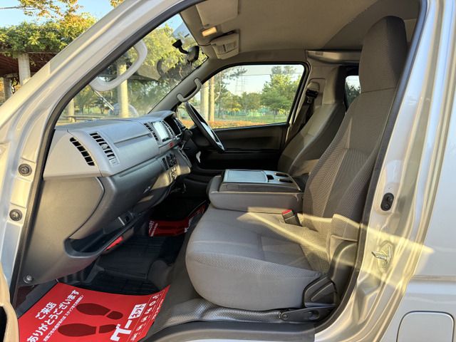 TOYOTA HIACE van 4WD 2012