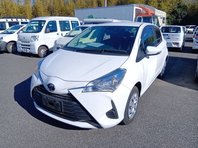 TOYOTA VITZ 2018