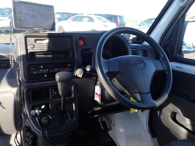 DAIHATSU HIJET CARGO 4WD 2015