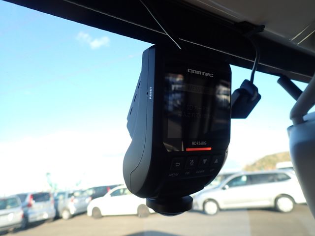 DAIHATSU HIJET CARGO 4WD 2015