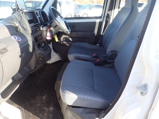 DAIHATSU HIJET CARGO 4WD 2015