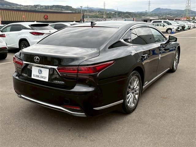 TOYOTA LEXUS LS500h 2022