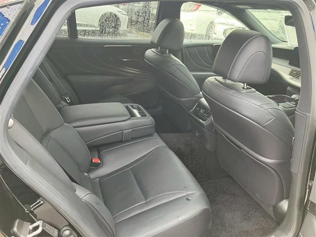 TOYOTA LEXUS LS500h 2022