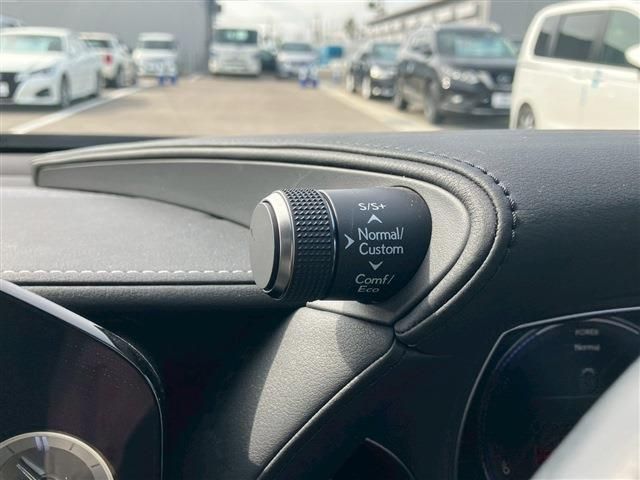 TOYOTA LEXUS LS500h 2022