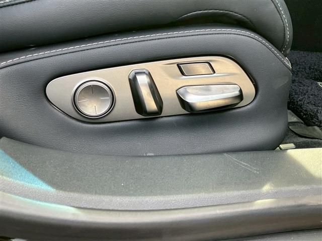 TOYOTA LEXUS LS500h 2022