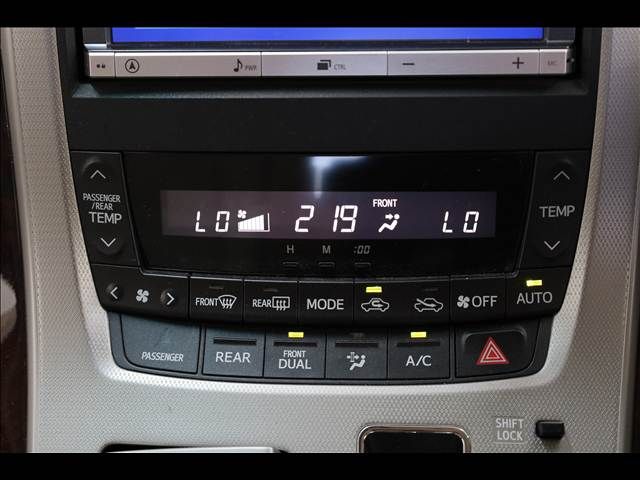 TOYOTA VELLFIRE 2012