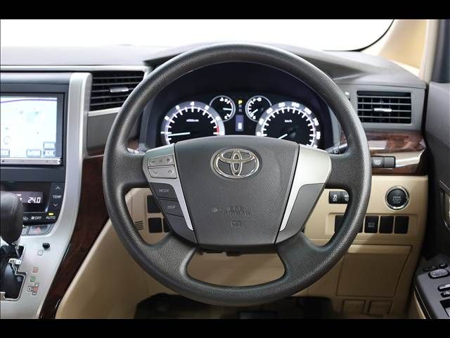 TOYOTA VELLFIRE 2012