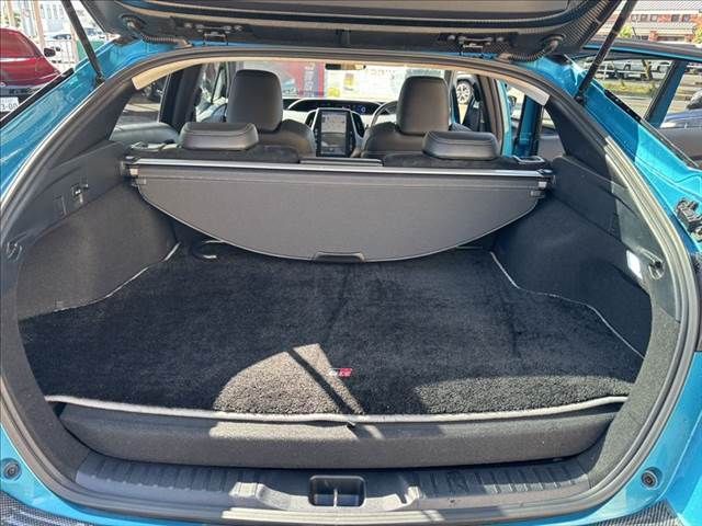 TOYOTA PRIUS PHV 2017