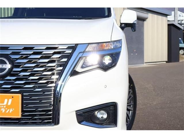 NISSAN ELGRAND  4WD 2023