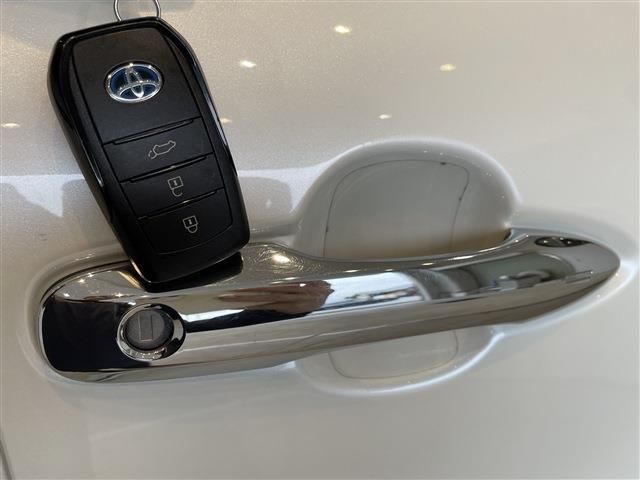 TOYOTA HARRIER HYBRID 2020