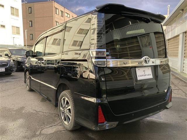 TOYOTA VOXY 4WD 2020