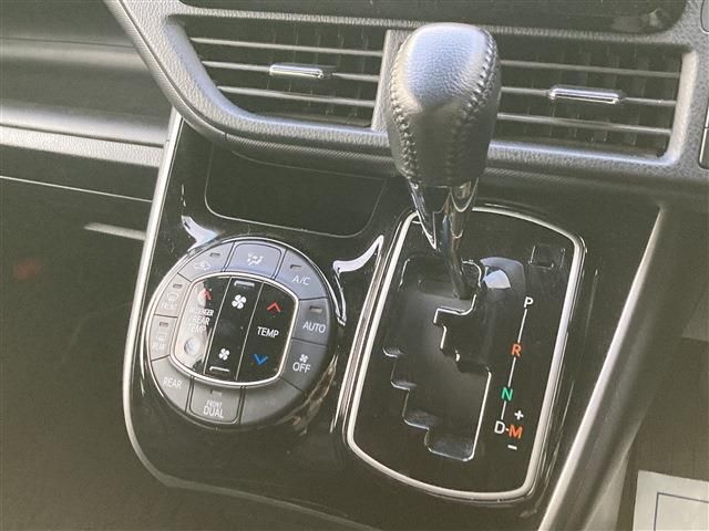 TOYOTA VOXY 4WD 2020