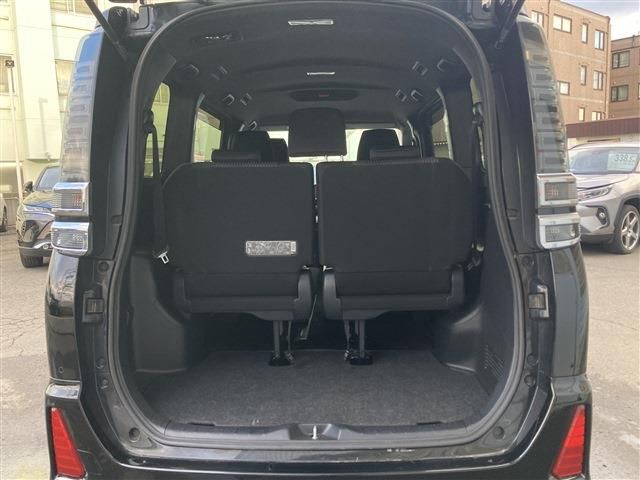 TOYOTA VOXY 4WD 2020