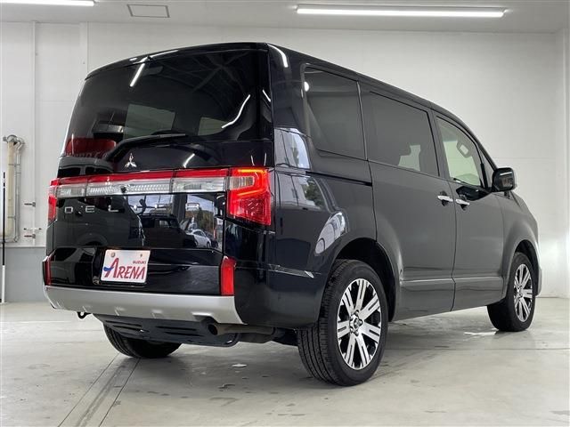 MITSUBISHI DELICA D:5 4WD 2023