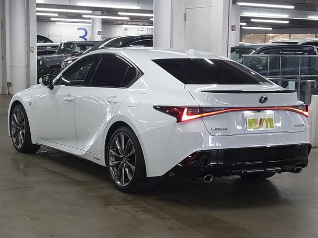 TOYOTA LEXUS IS300h 2020