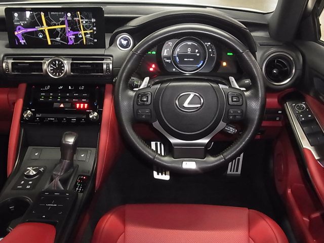 TOYOTA LEXUS IS300h 2020