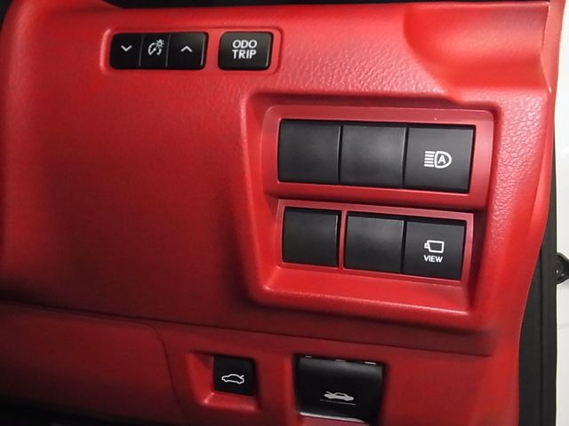 TOYOTA LEXUS IS300h 2020