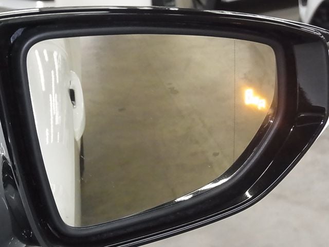 TOYOTA LEXUS IS300h 2020