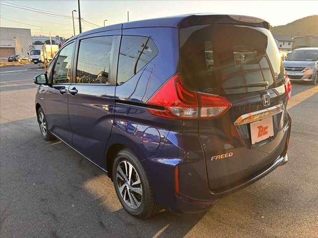 HONDA FREED HYBRID 2017