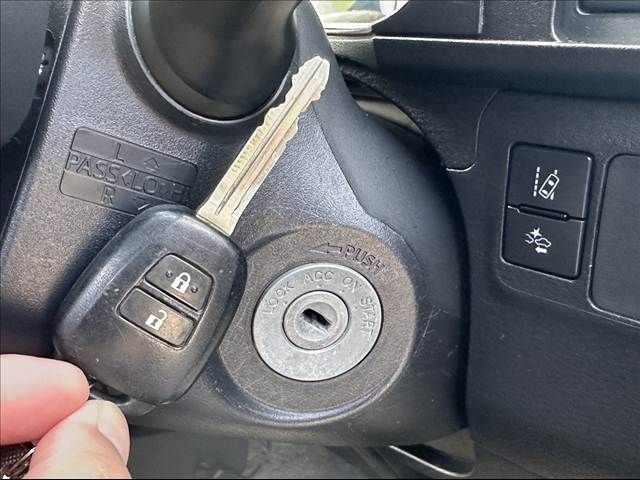 TOYOTA PROBOX van 2WD 2018