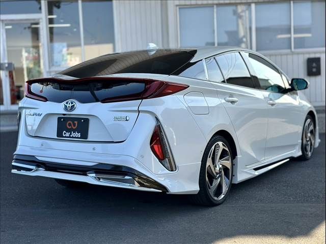 TOYOTA PRIUS PHV 2019