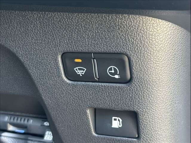 TOYOTA PRIUS PHV 2019