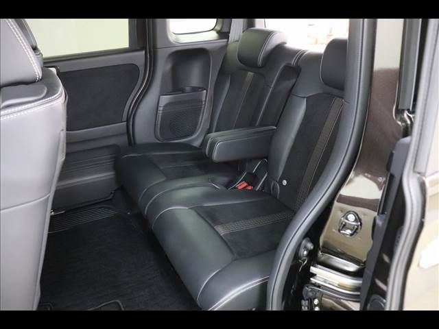 HONDA N BOX CUSTOM 2020