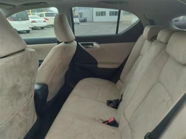 TOYOTA LEXUS CT200h 2012