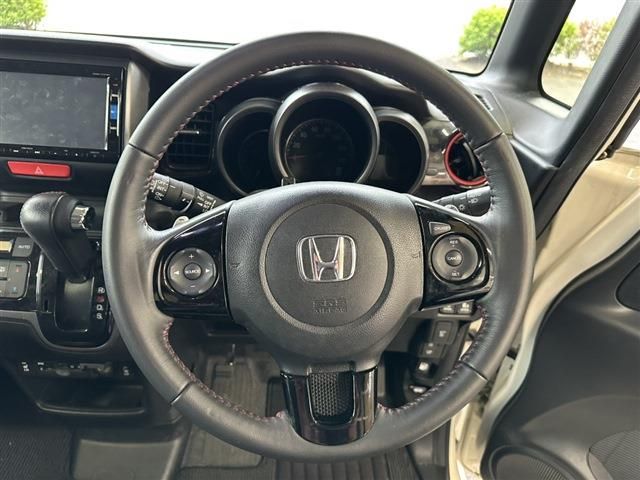 HONDA N BOX CUSTOM 2016