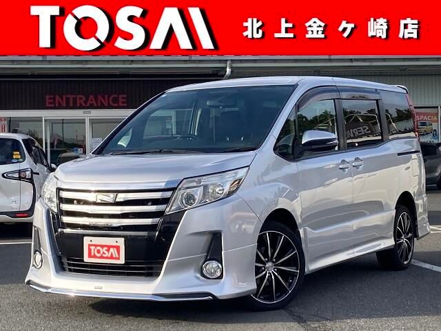 TOYOTA NOAH 4WD 2014